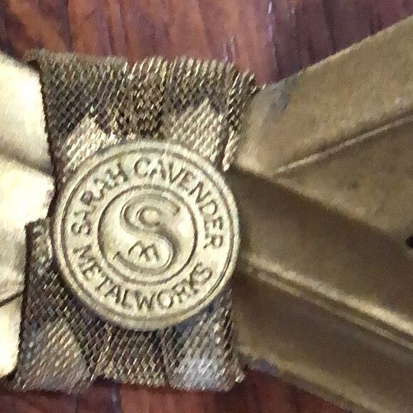 SARAH CAVENDER METAlWORKS mesh gold bracelet - Picture 4 of 7